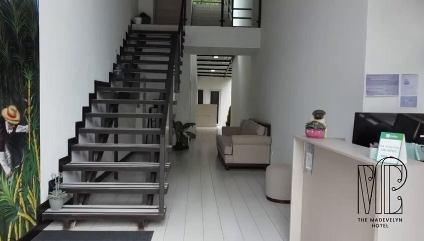 VIDEO-2025-04-30-19-13-52_057